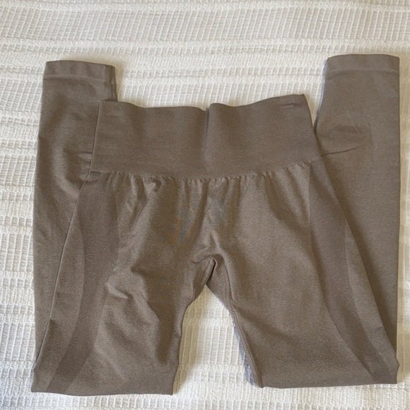 NVGTN Women's Brown Leggings - Picture 4 of 4